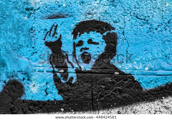 Detail Graffiti Blue Nomer 39