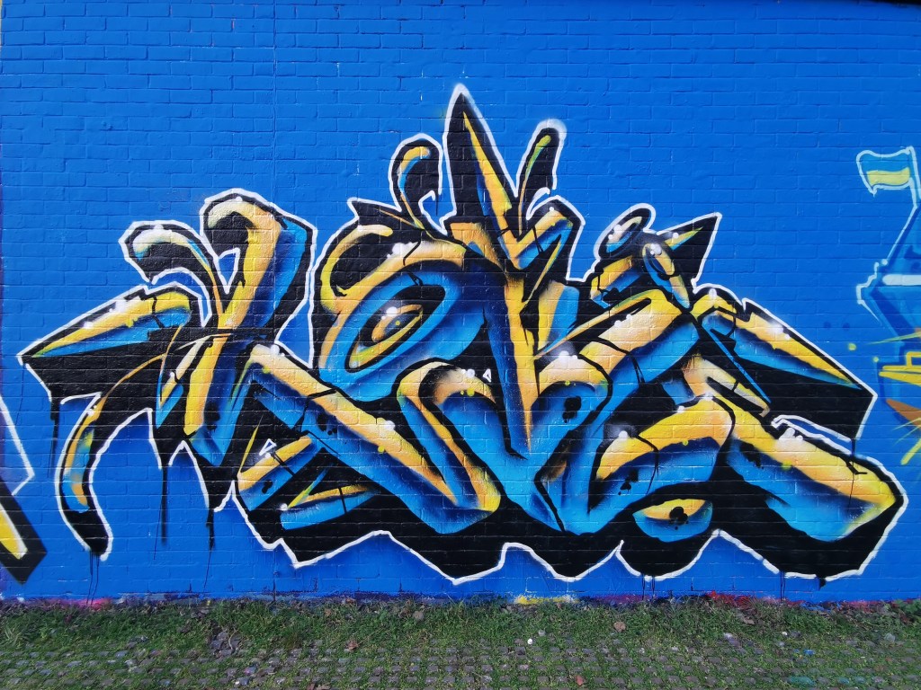 Detail Graffiti Blue Nomer 44