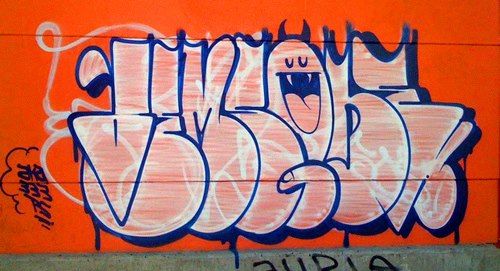 Detail Graffiti Bom Nomer 6