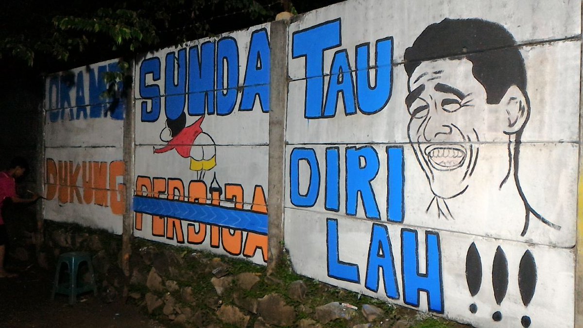 Detail Graffiti Bomber Persib Nomer 40