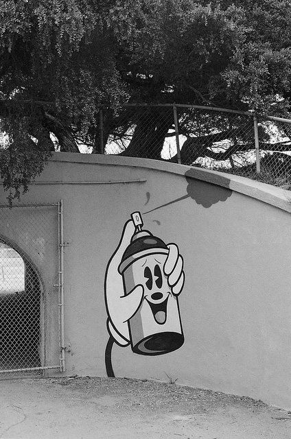 Detail Graffiti Caracter Happy Nomer 3