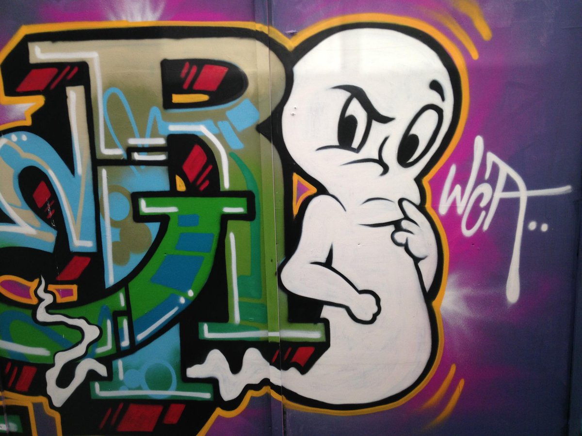 Detail Graffiti Casper Nomer 25