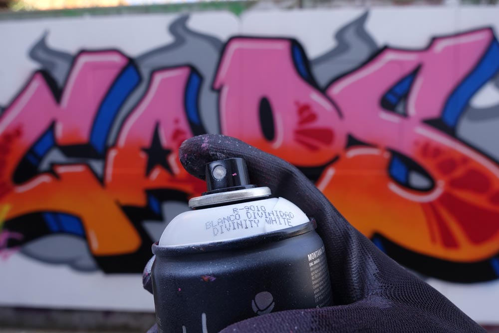 Detail Graffiti Characters One Piece Spray Can Nomer 35