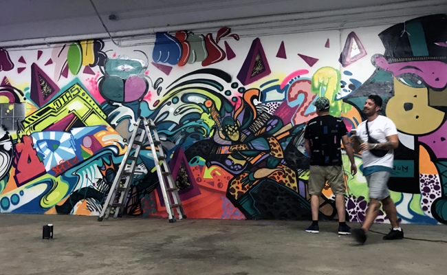 Detail Graffiti Collaborative Nomer 3