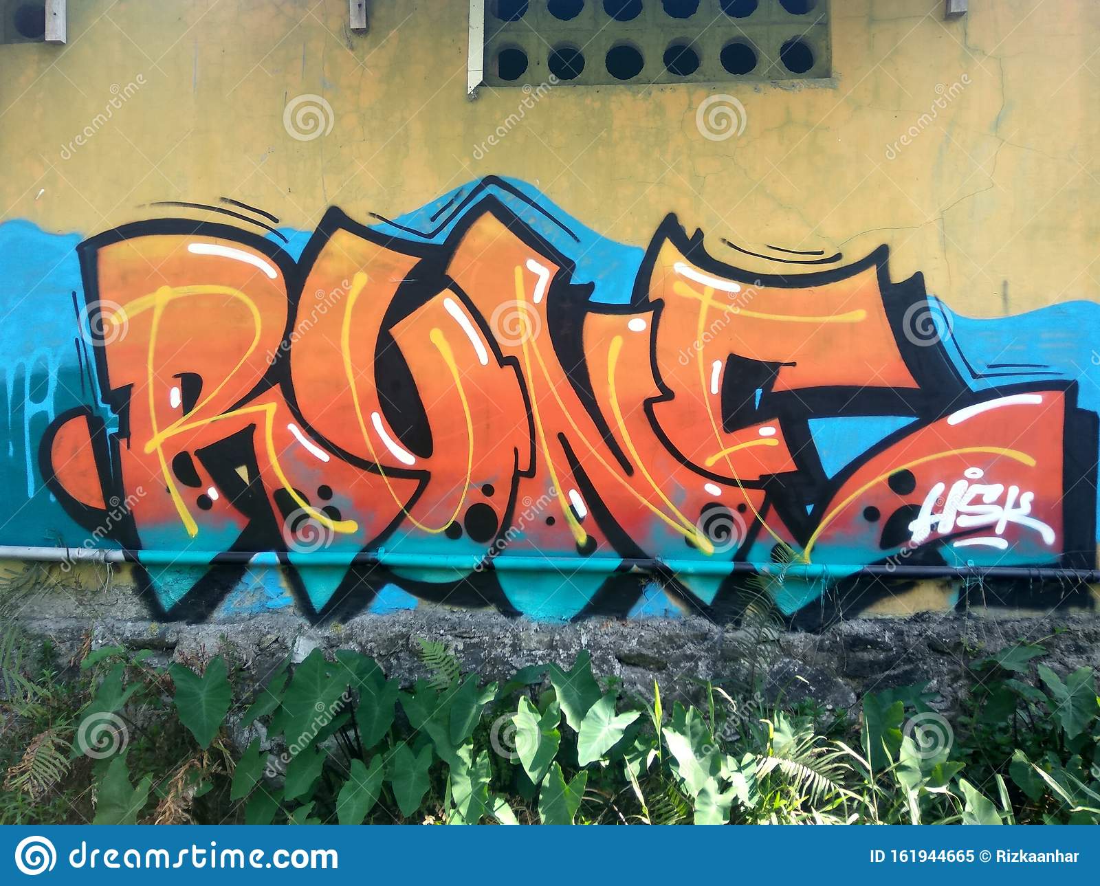 Detail Graffiti Colors Nomer 33