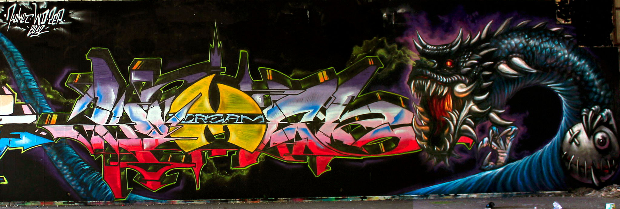 Detail Graffiti Comet Nomer 23