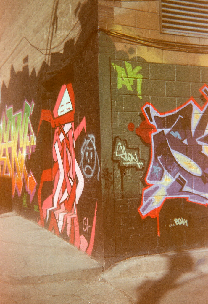 Detail Graffiti Corner Nomer 30