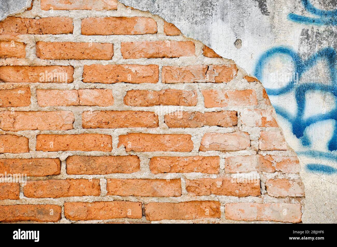Detail Graffiti Cracked Wall Nomer 47