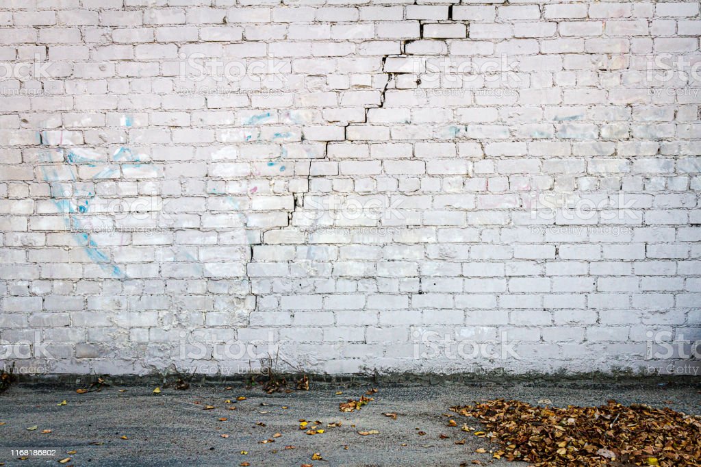 Detail Graffiti Cracked Wall Nomer 57