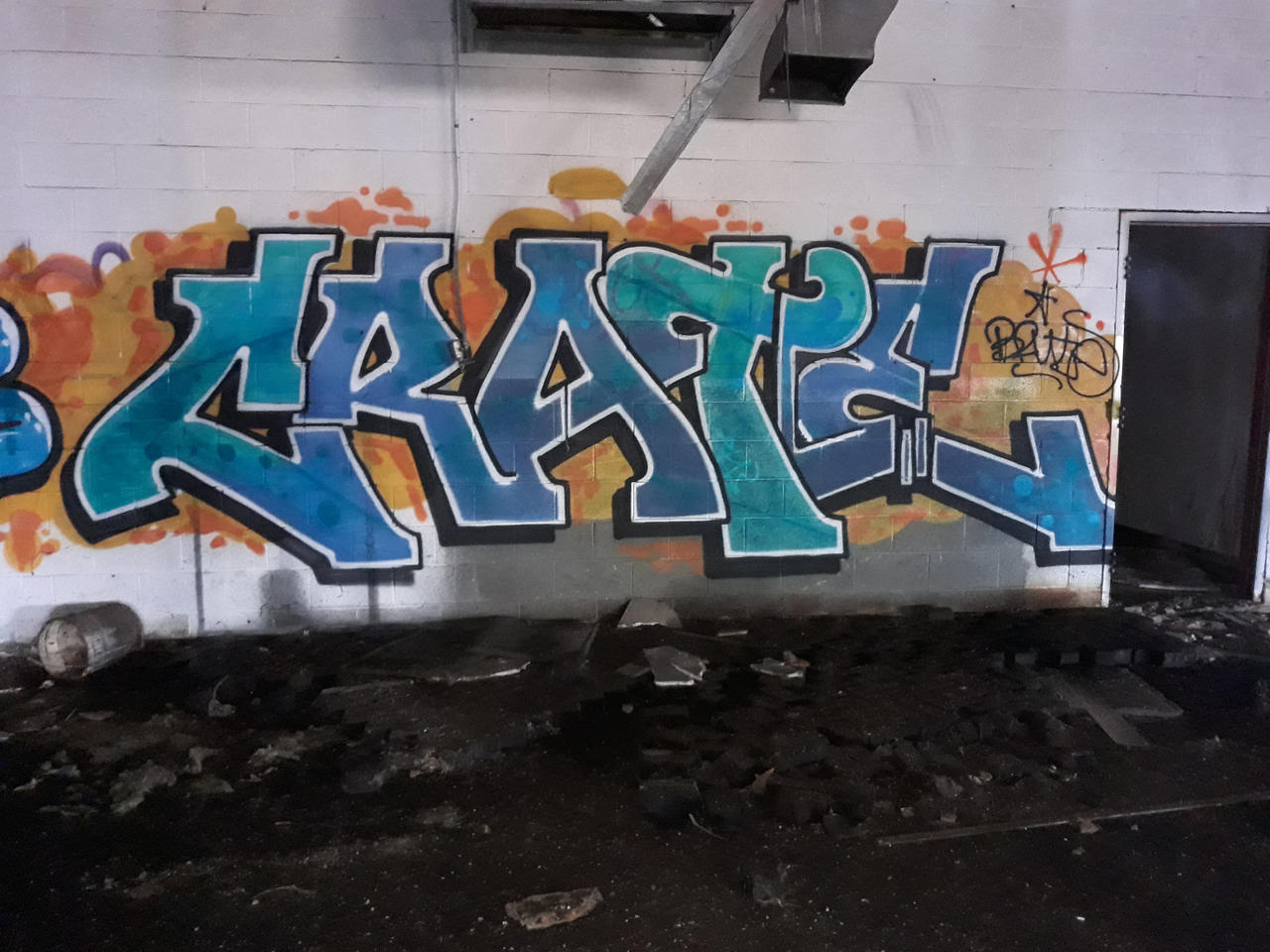 Detail Graffiti Crate Nomer 3