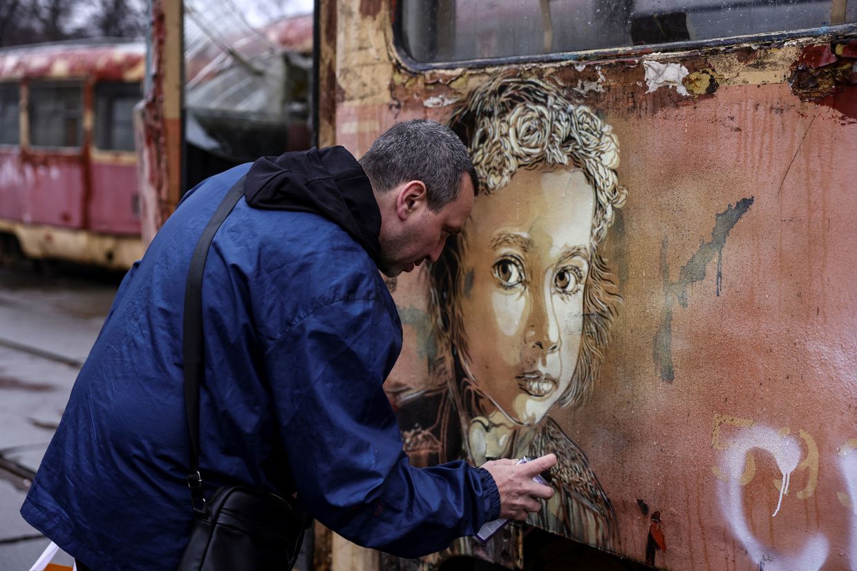 Detail Graffiti Creator Has Crashed Chrome Nomer 20