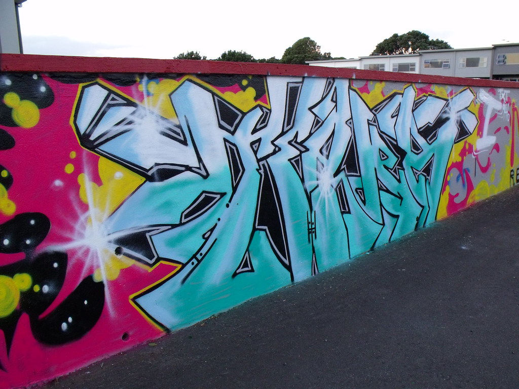 Detail Graffiti Devon Nomer 3