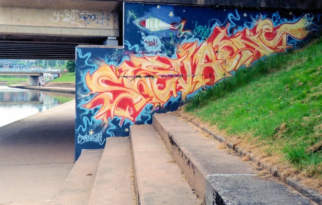 Detail Graffiti Devon Nomer 38