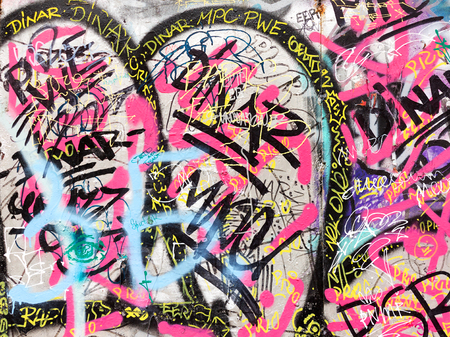 Detail Graffiti Dinar Love Nomer 22
