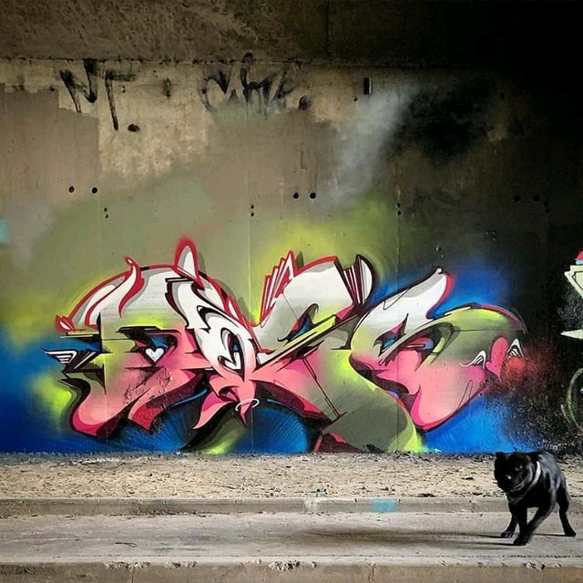 Detail Graffiti Does Nomer 37
