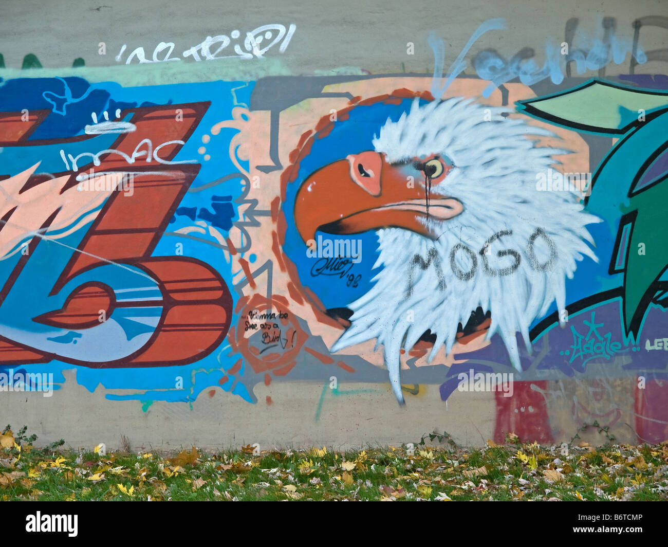 Detail Graffiti Eagle Nomer 49