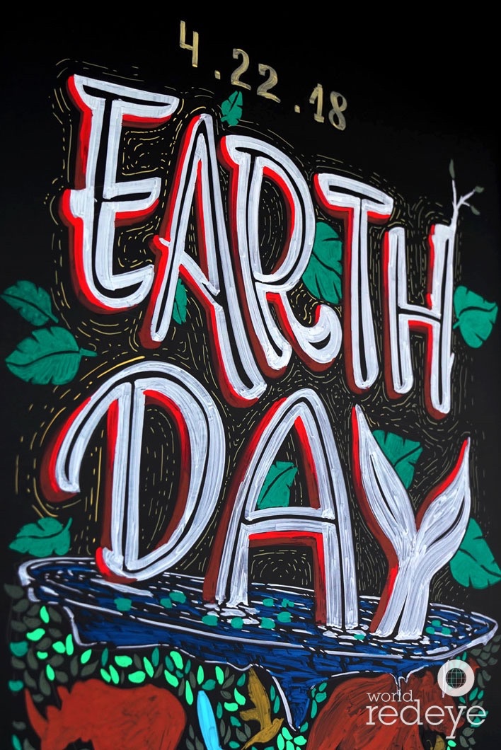 Detail Graffiti Earth Day Nomer 21