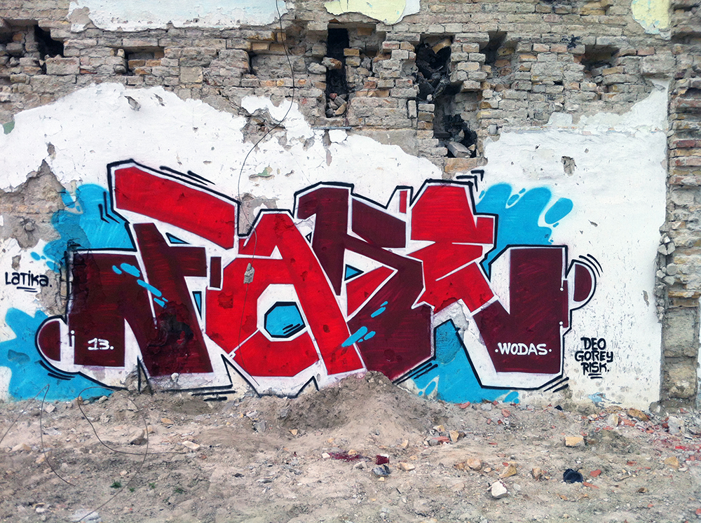 Detail Graffiti Fake Nomer 12