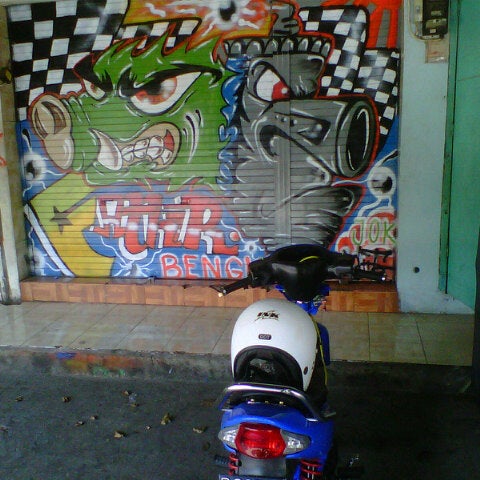 Detail Graffiti Febriam Nomer 22