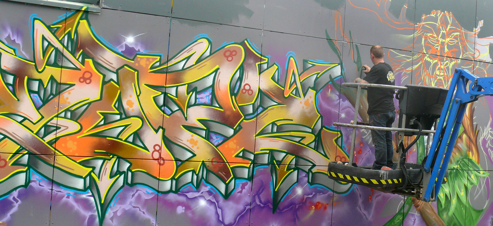 Detail Graffiti Feestje Nomer 40