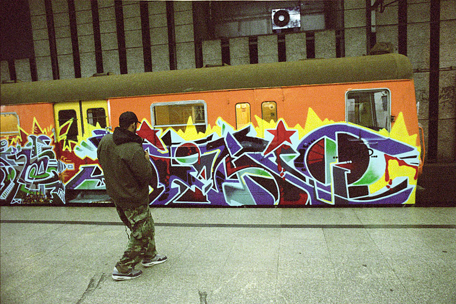 Detail Graffiti Film Nomer 41