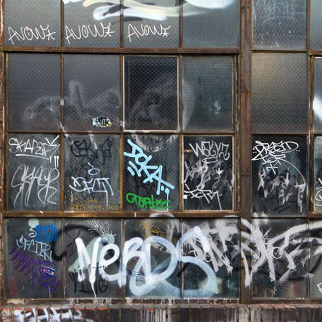 Detail Graffiti Film For Windows Nomer 49