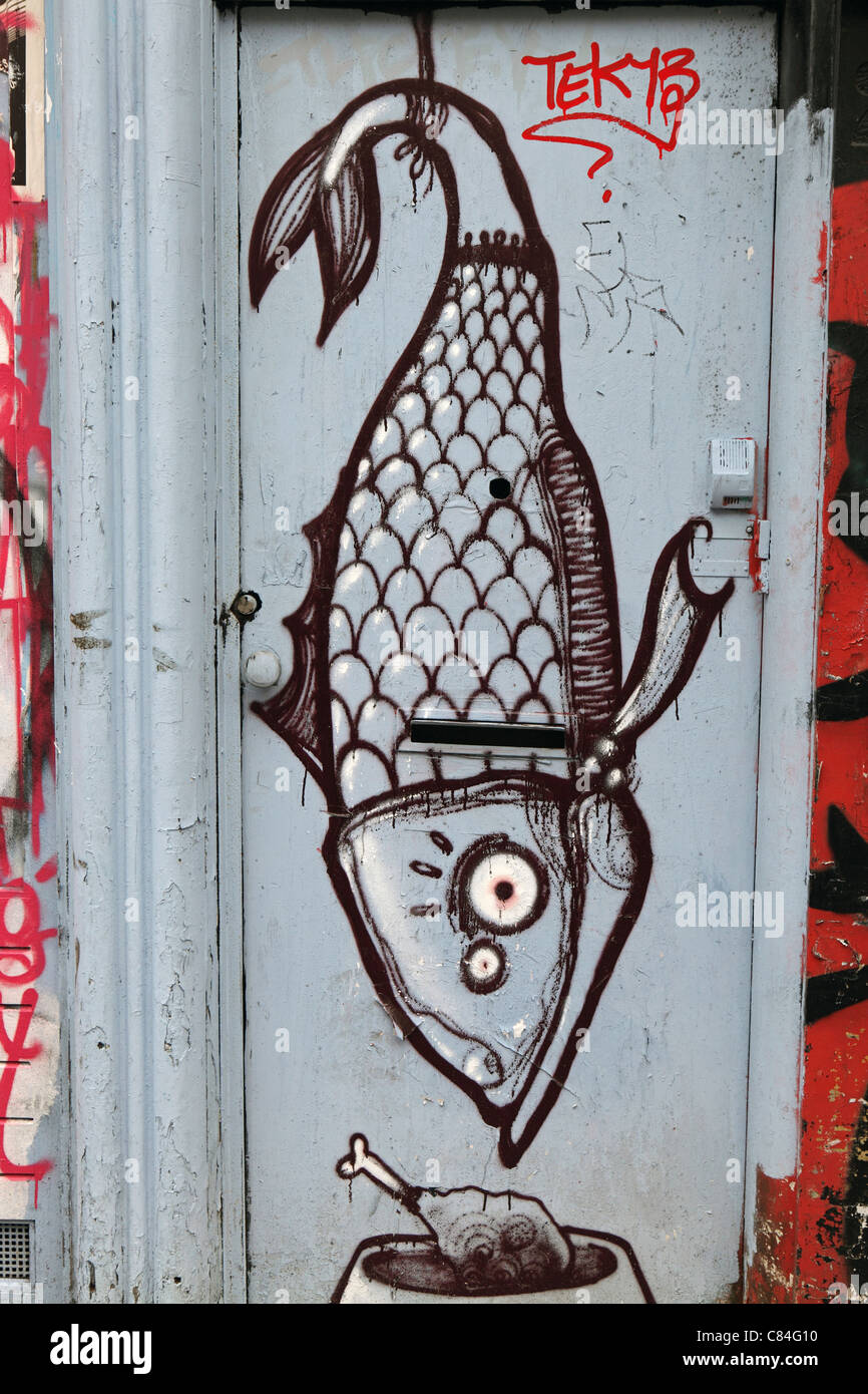 Detail Graffiti Fish Nomer 43
