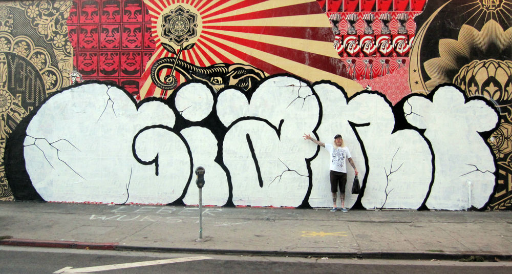 Detail Graffiti Giant Nomer 2