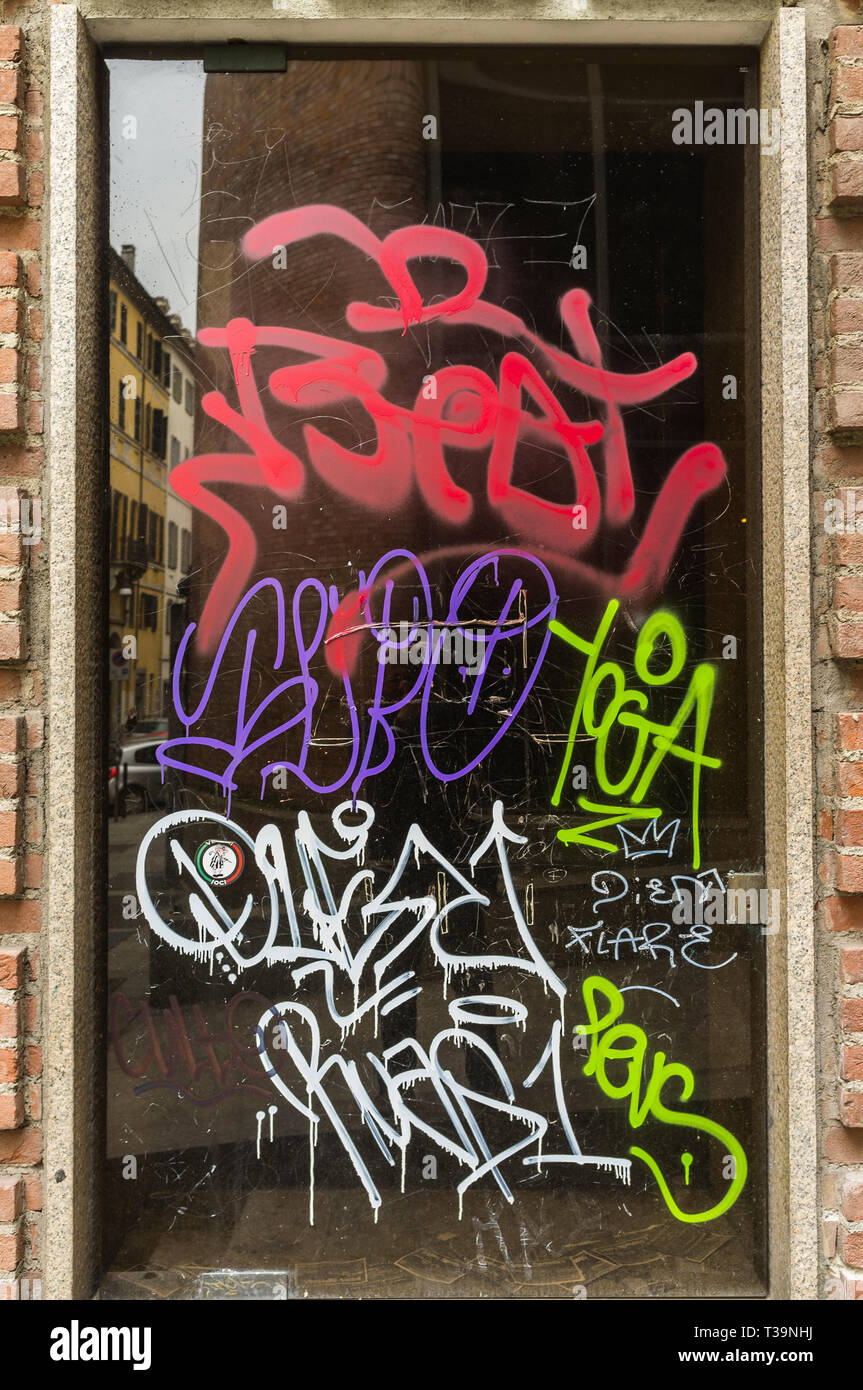 Detail Graffiti Gless Nomer 27