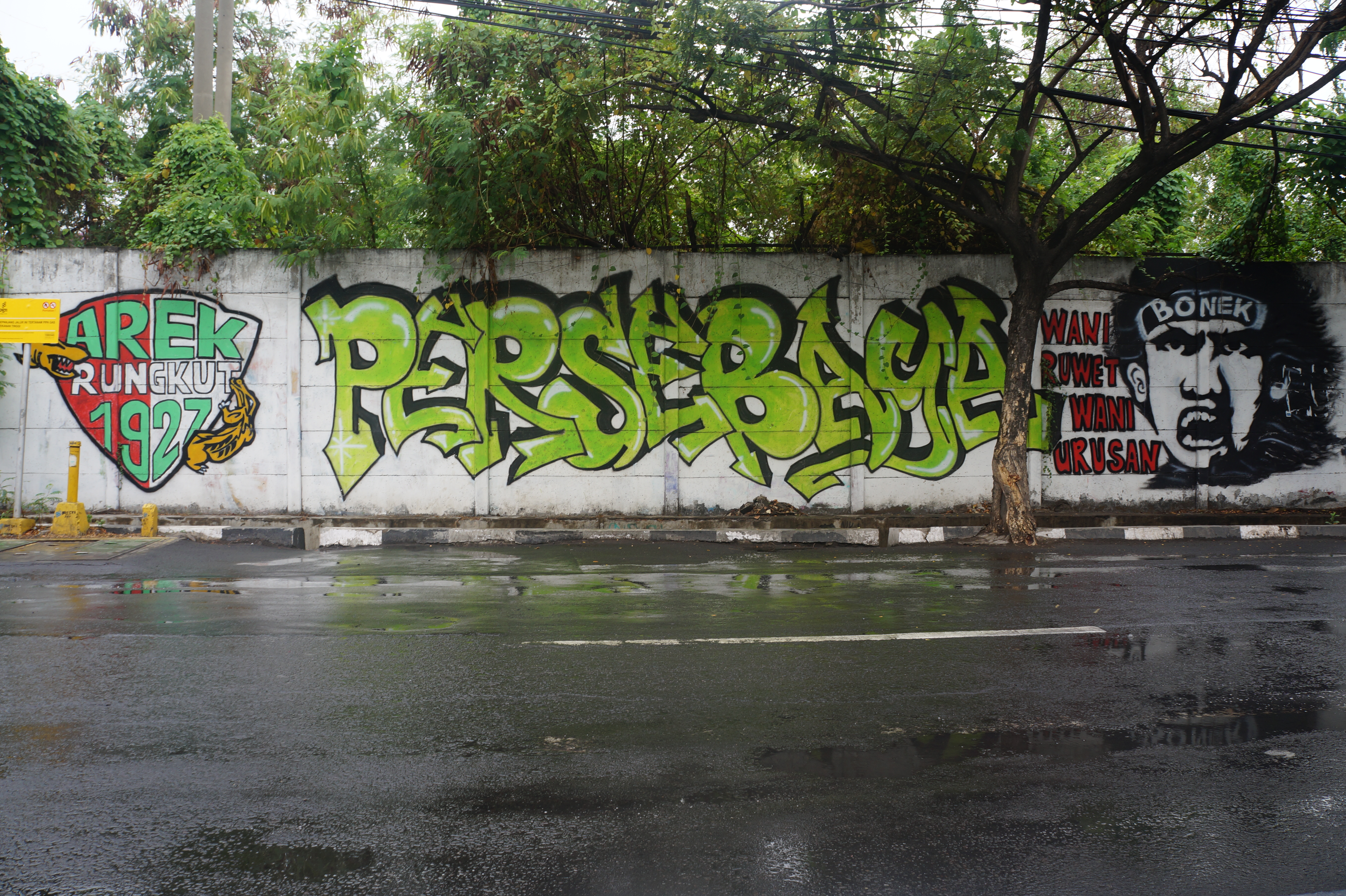 Detail Graffiti Grafiti Bonek Nomer 8