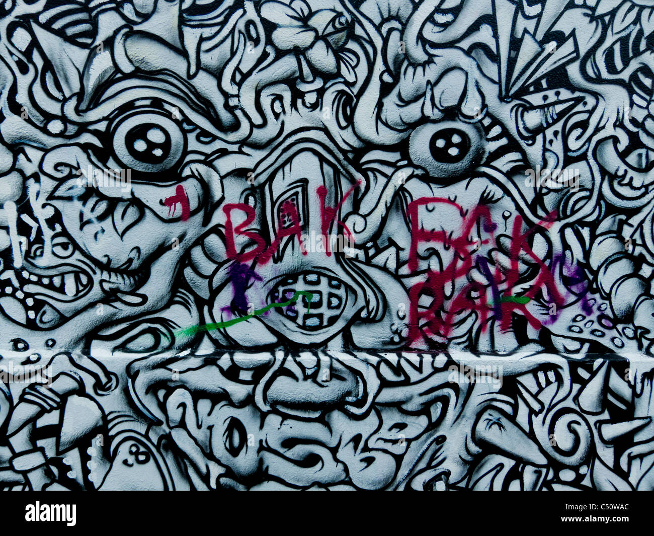 Detail Graffiti Graphic Design Nomer 45
