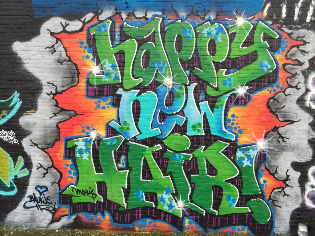 Detail Graffiti Happy New Year Nomer 41