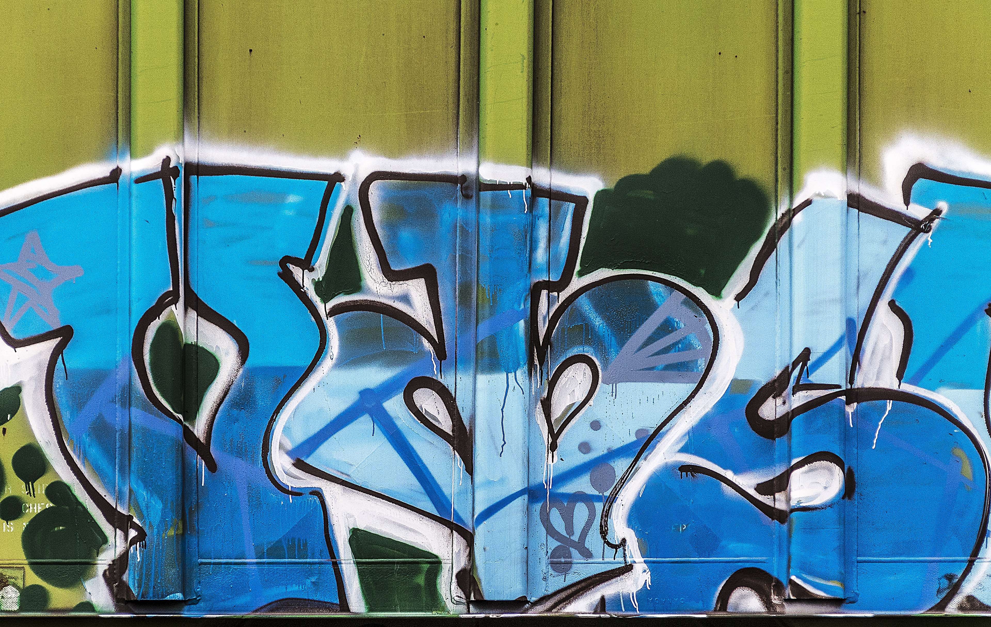 Detail Graffiti Hujan Nomer 10