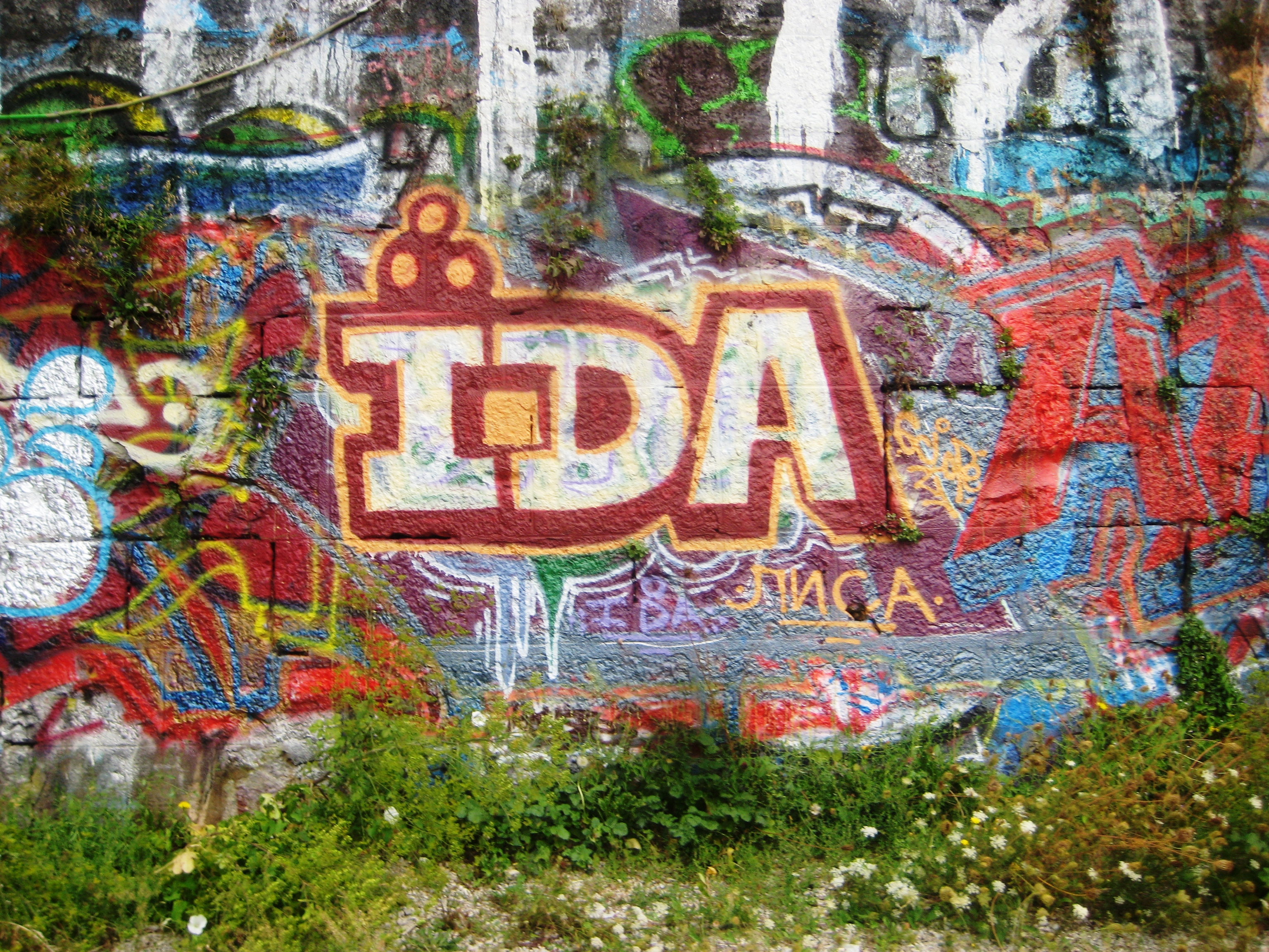 Detail Graffiti Ida Nomer 10