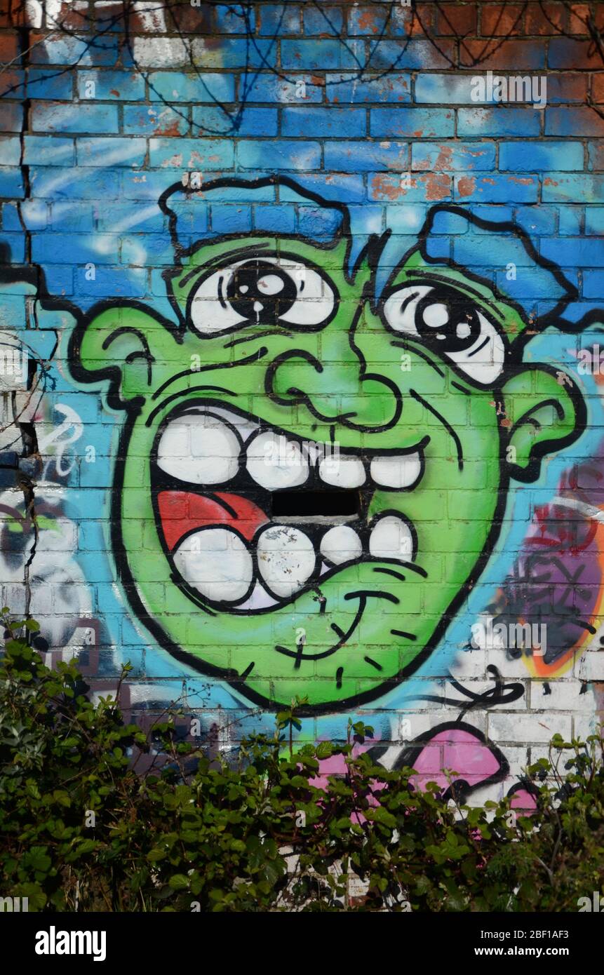 Detail Graffiti Ikh Nomer 28
