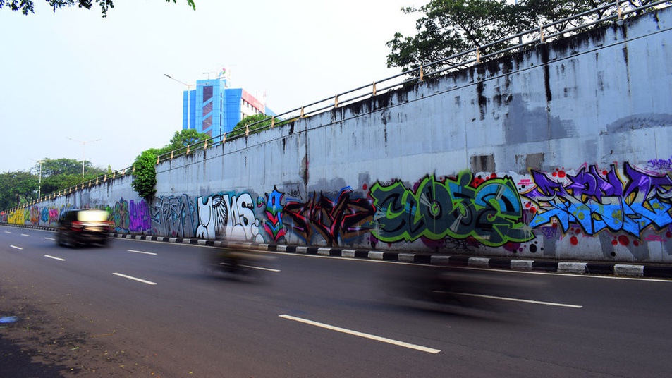 Detail Graffiti Indonesia Tol Nomer 35