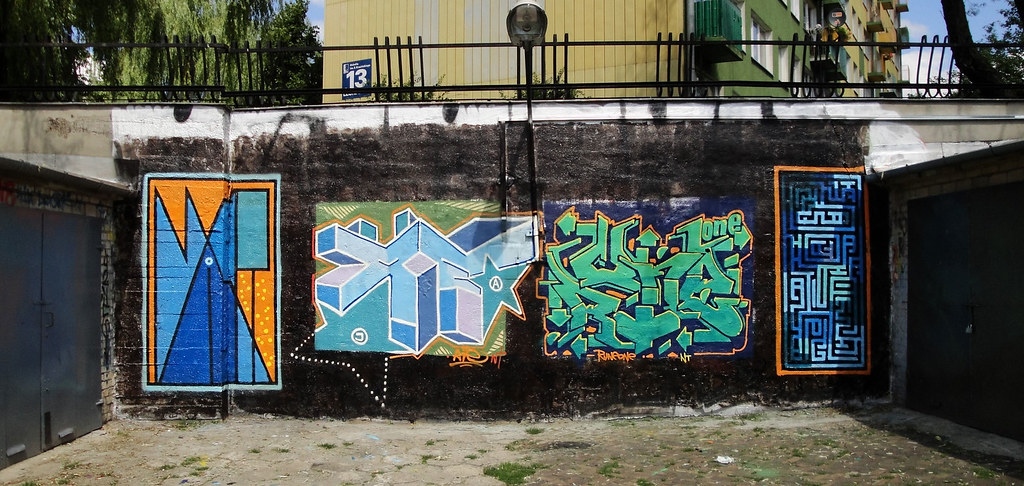 Detail Graffiti Intan Nomer 13