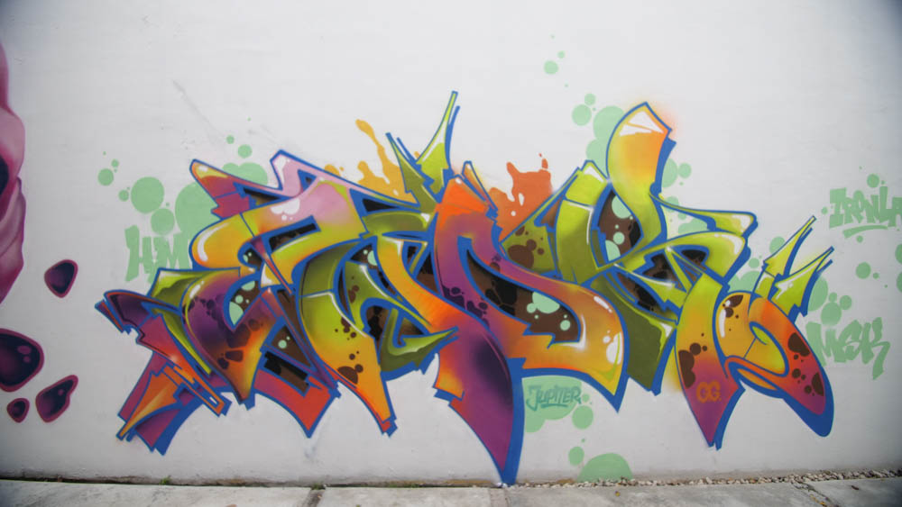 Detail Graffiti Ironlak Nomer 23