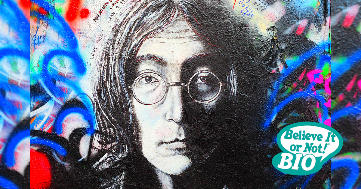 Detail Graffiti John Lennon Nomer 25