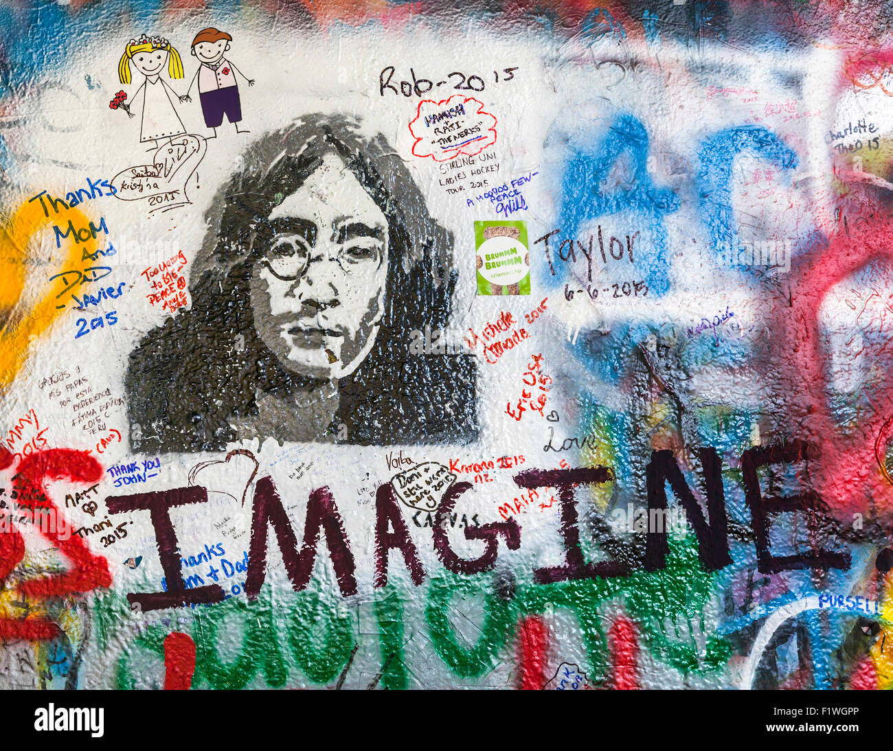 Detail Graffiti John Lennon Nomer 4