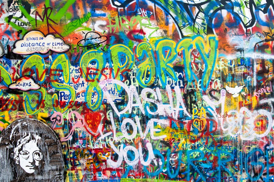 Detail Graffiti John Lennon Nomer 38