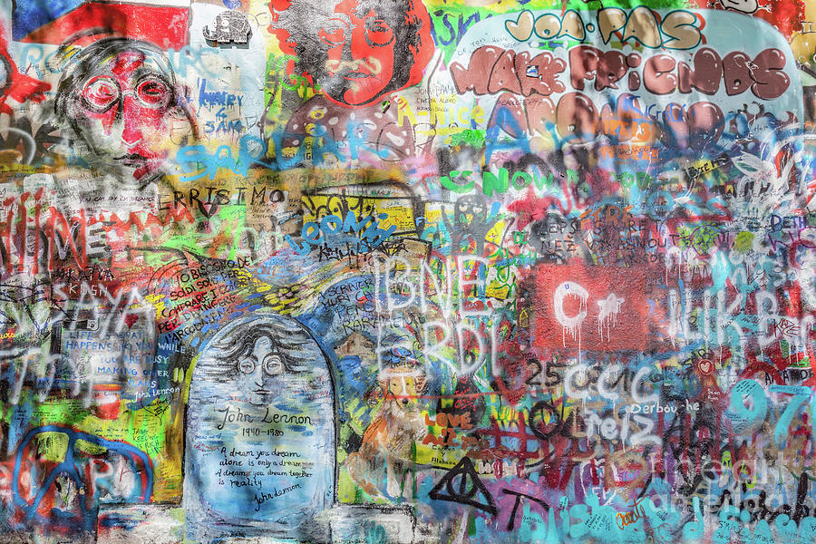 Detail Graffiti John Lennon Nomer 41