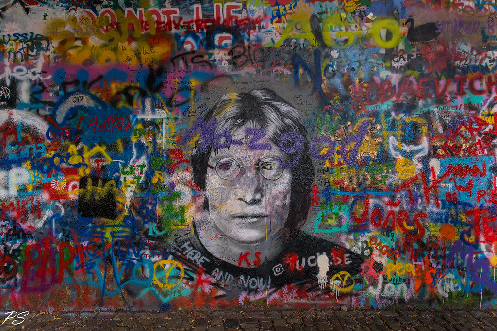 Detail Graffiti John Lennon Nomer 42