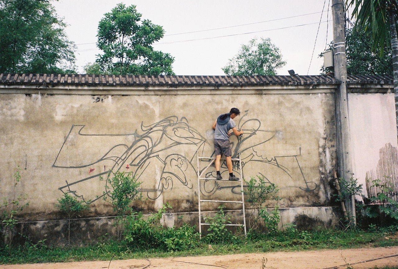Detail Graffiti Kampung Hijau Nomer 12