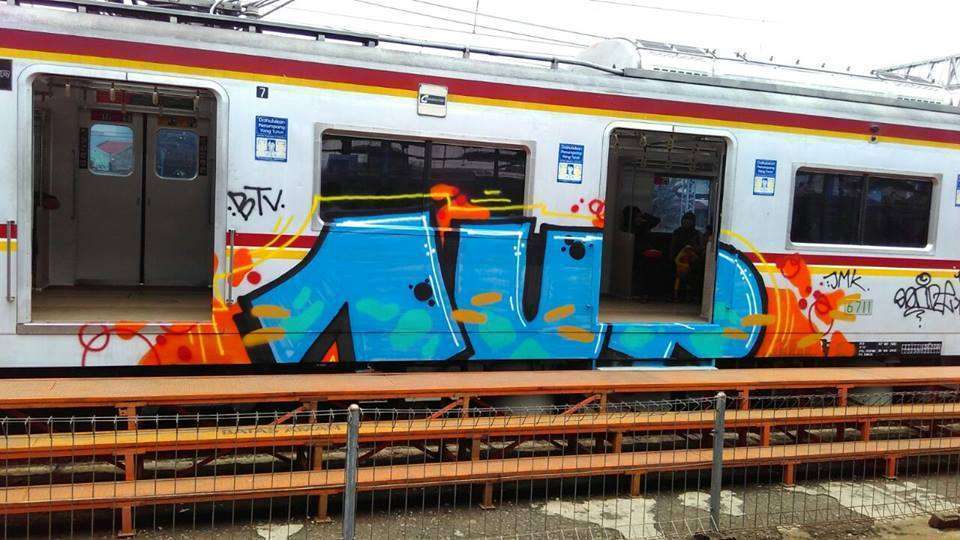 Detail Graffiti Kereta Nomer 15