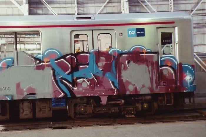 Detail Graffiti Kereta Api Nomer 19