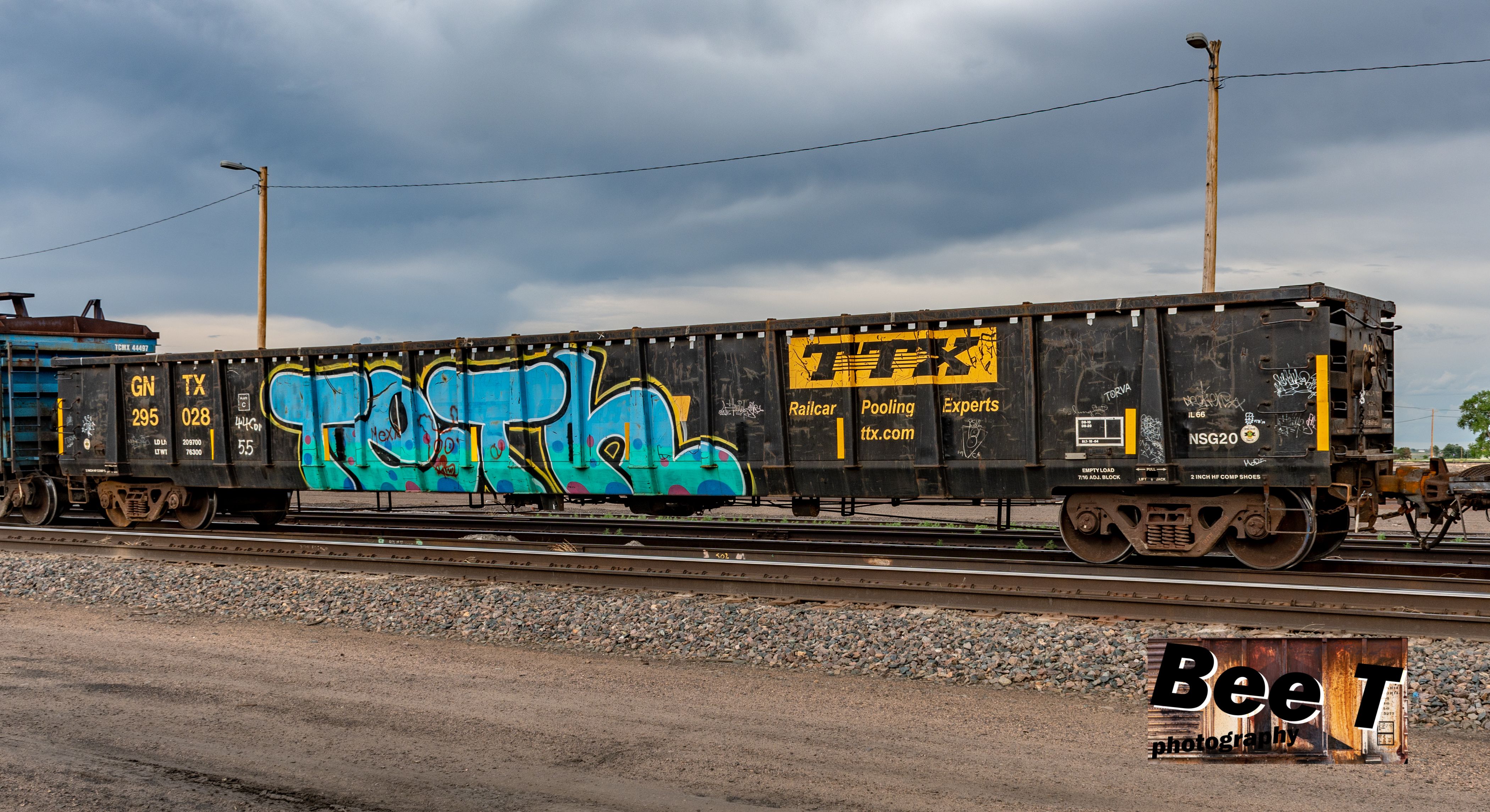 Detail Graffiti Kereta Api Nomer 24