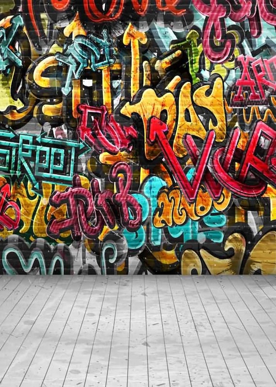 Detail Graffiti Komputer Nomer 6