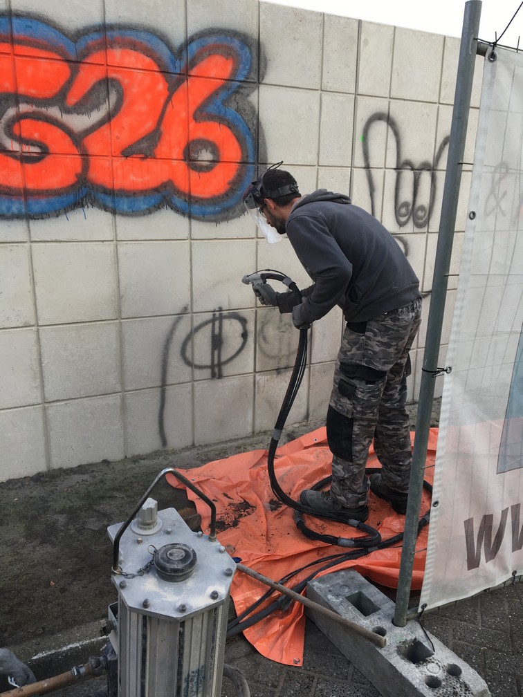 Detail Graffiti Laten Verwijderen Nomer 22