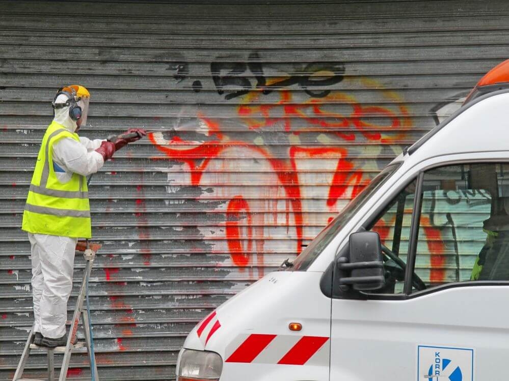 Detail Graffiti Laten Verwijderen Nomer 10